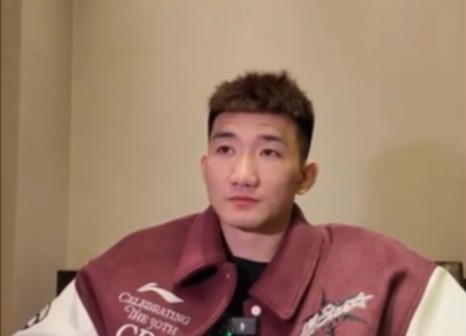  咋形容你和王博的關(guān)系？孫銘徽：像家人 他訓(xùn)練&生活中很照顧我們