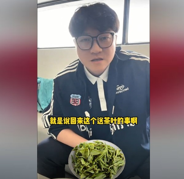  趙鵬：不太清楚賈秀全要球員買茶葉的段子，但這在現(xiàn)實(shí)中也正常